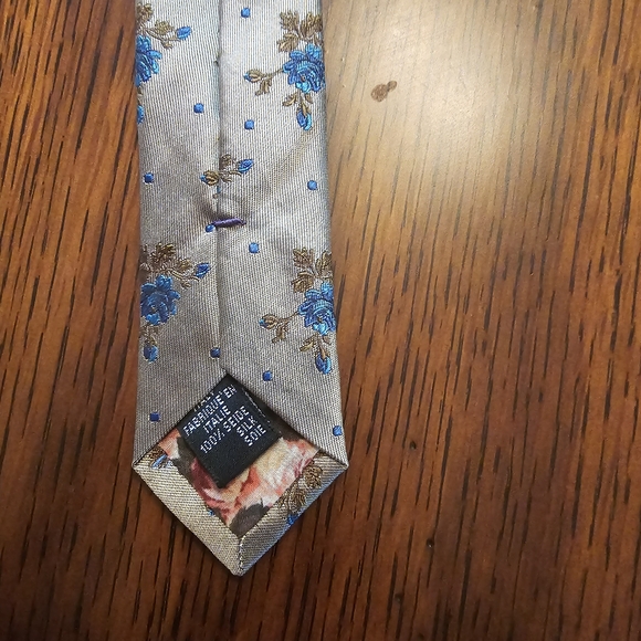 Paul Smith Floral Blue Roses Silver Background Men's Silk Tie Made In Italy - Picture 6 of 7
